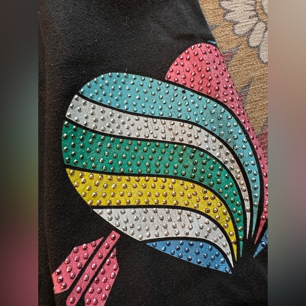 VS PINK Vintage Studded Rainbow Design Capri Sweatpants. Size Large - Picture 4 of 12